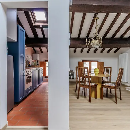 Casa Degli Adelardi - Rooftop View & Historic Charm * Μόντενα