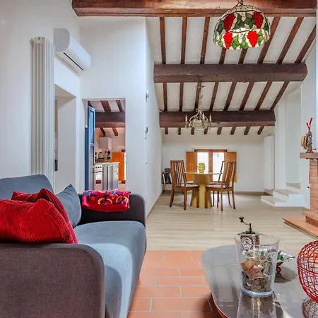 Casa Degli Adelardi - Rooftop View & Historic Charm Διαμέρισμα
