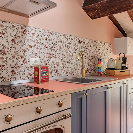 Διαμέρισμα Casa Degli Adelardi - Rooftop View & Historic Charm
